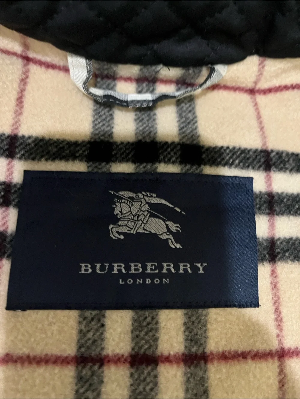 Burberry Black Quilted Hooded Trench Coat with Signature
Check Lining - Picture 4 of 15